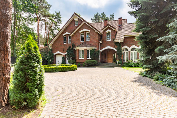 Best Driveway Resurfacing Pavers  in Everett, MA